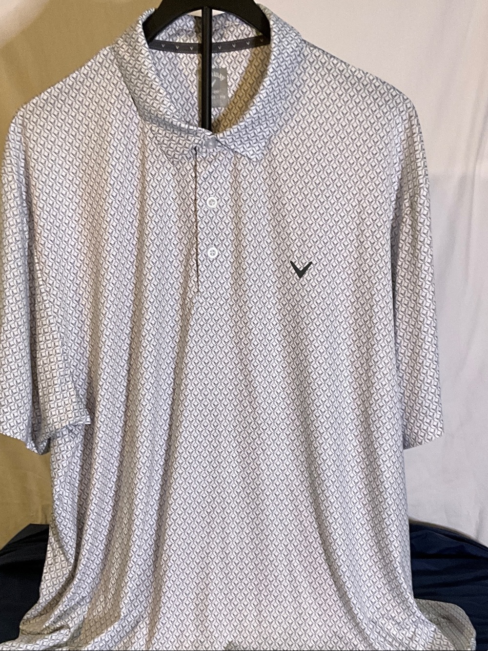Callaway Men's White Polo with Subtle Geometric Print